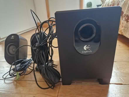 Photo of free Speakers (need fixing) (Walthamstow E17) #1