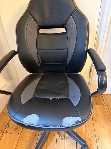 Photo of free Computer/gaming chair (Southgate N14) #4