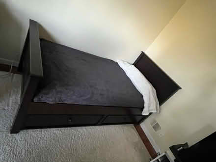 Photo of free Twin bed with mattress (Redwood shores) #1