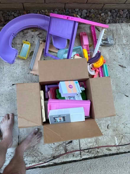 Photo of free Barbie Dream House (Pacific Hills) #2