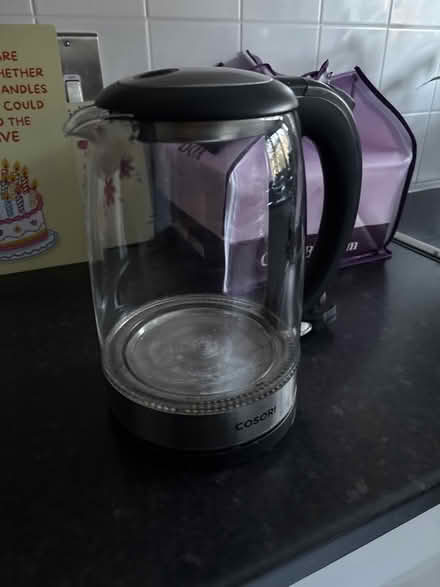 Photo of free Electric kettle & toaster (SS15 laindon) #1
