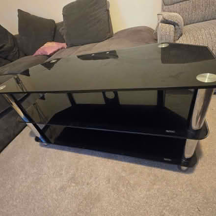 Photo of free glass tv table (Harlesden NW10) #2