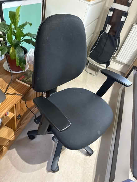 Photo of free Computer chair (Se25) #1