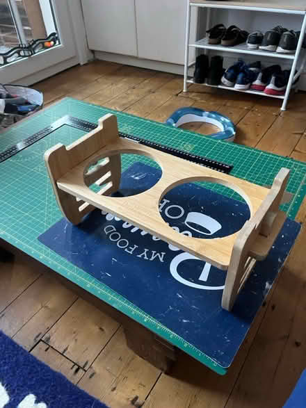 Photo of free Pet bowl stand and Mat (Hemel) #2