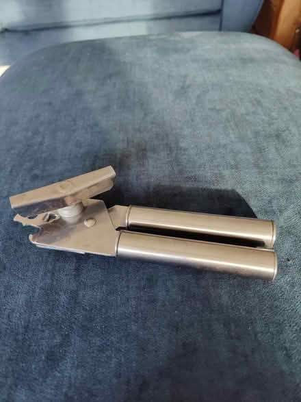 Photo of free Various kitchen utensils (Wheathampstead AL4) #2