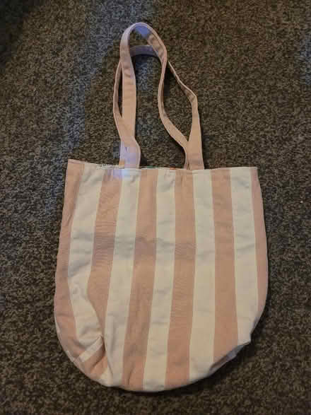 Photo of free Kids Peppa Pig tote bag (Diglis WR5) #1