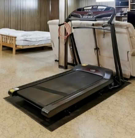 Photo of free Treadmill (Cheektowaga) #1