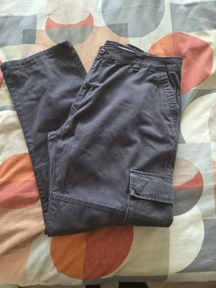Photo of free Mens cargo trousers w40xL32 (Little Heath RG31) #1