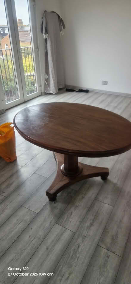 Photo of free Wooden table (stretham SW16) #1