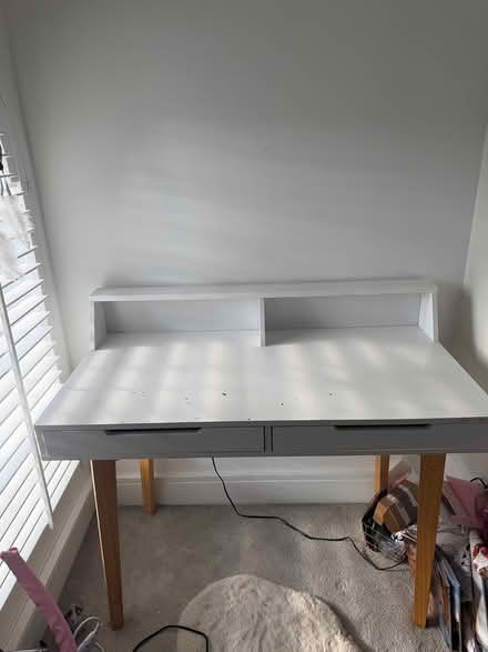 Photo of free White desk with drawers (Teddington) #1