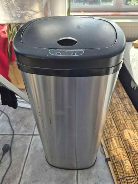 Photo of free Automatic bin (Uxbridge UB8) #1