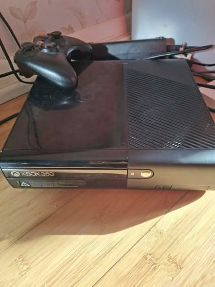 Photo of free Xbox 360 BROKEN, Old Woking (Woking, GU22) #1