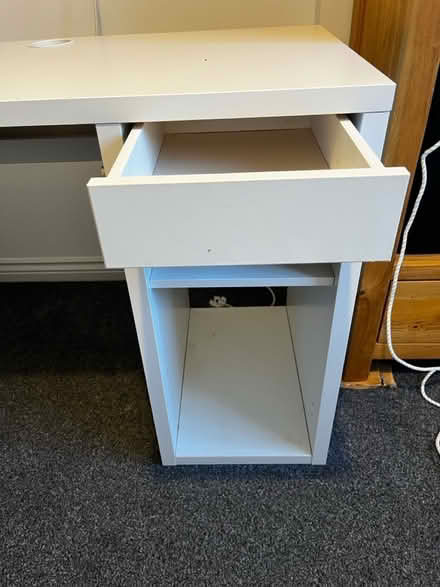 Photo of free Small desk (Lower Earley) #3