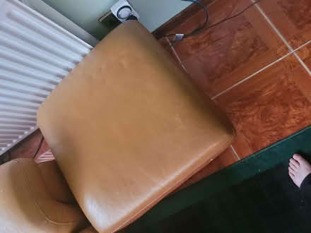 Photo of free Leather sofa suite (Little Earnock ML3) #2