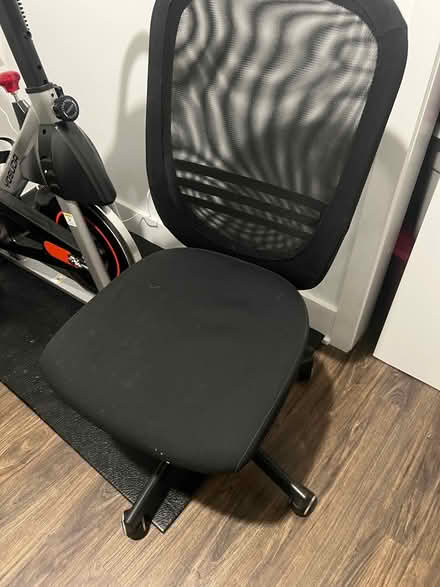 Photo of free Computer chair (West Mt Airy) #2