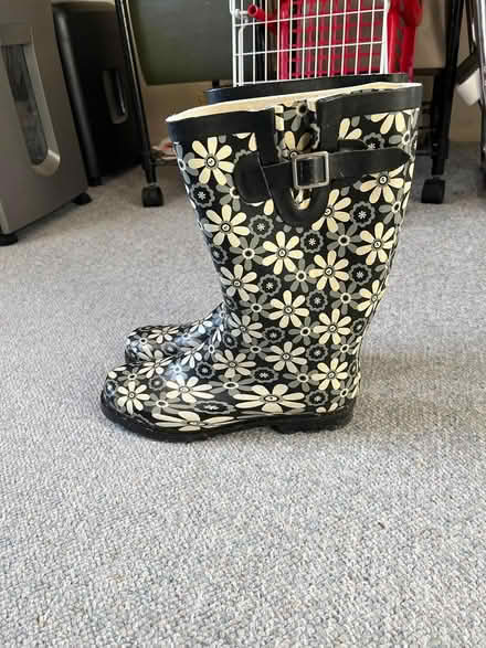 Photo of free women's rain boots size 10 (Derwood, MD) #1