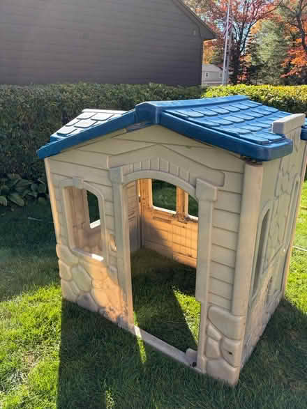 Photo of free Children’s Playhouse (Trumbull) #2