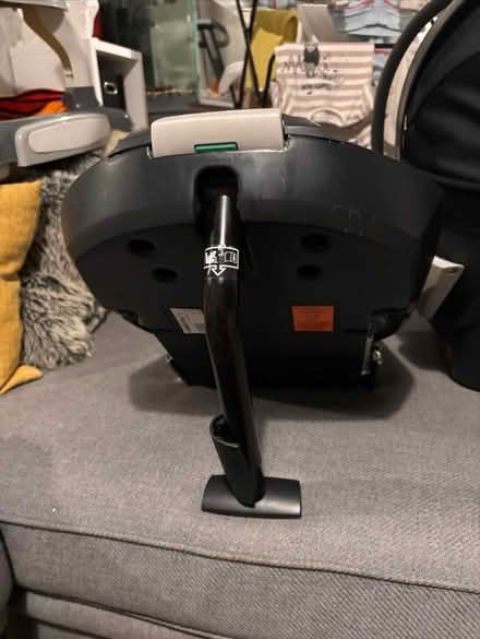 Photo of free car seat with isofix base (GL12) #2