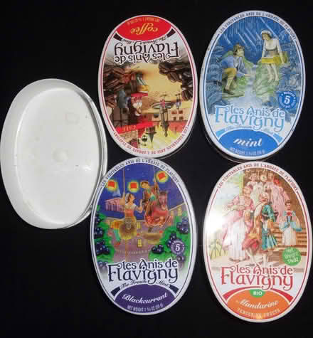 Photo of free EMPTY pretty tins (4) (Jackson Heights, Queens) #1
