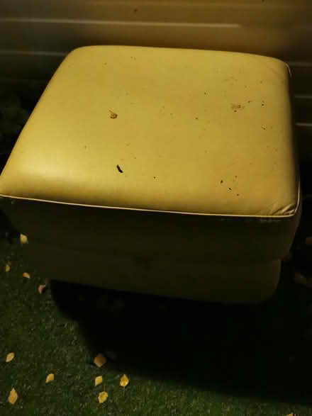 Photo of free Pouffe (Overstone NN6) #2