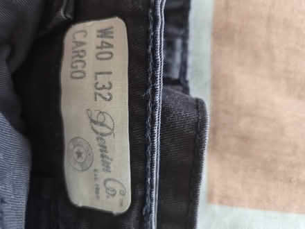 Photo of free Mens cargo trousers w40xL32 (Little Heath RG31) #2