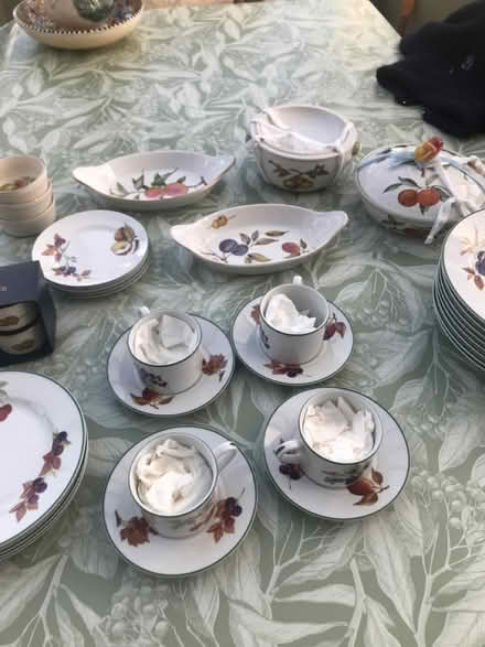 Photo of free royal worcester set (Somerset .) #3
