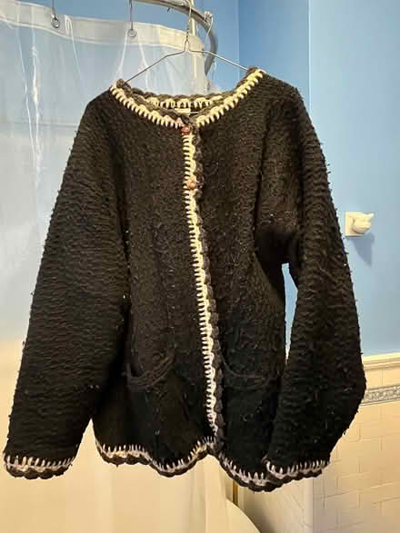 Photo of free Women’s large black sweater (Capitol Hill near Lincoln Park) #1