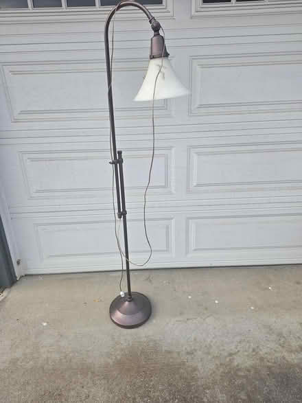 Photo of free floor lamp (Newark) #1