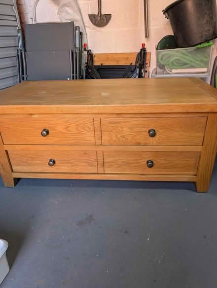 Photo of free Oak coffee table (Gainsborough) #1