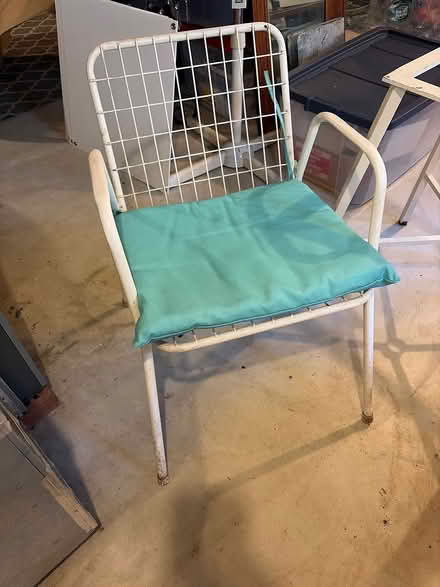 Photo of free Outdoor table and chairs (Nutley) #2