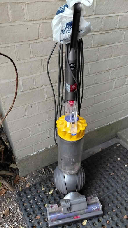 Photo of free Hoovers -DysonDC40, Beldray, Amazon (Kew TW9) #3