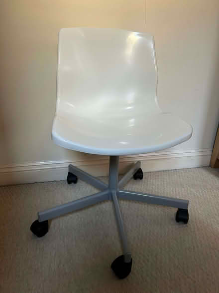 Photo of free IKEA plastic deskchair (Temple Cowley OX4) #1