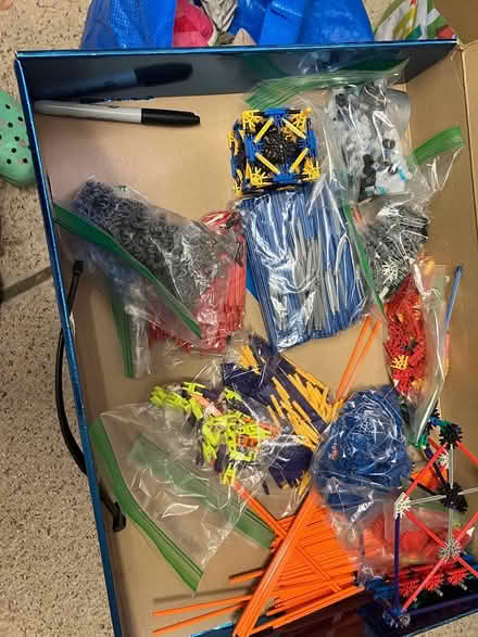 Photo of free Mini K'nex (Arlington/West Medford line) #1