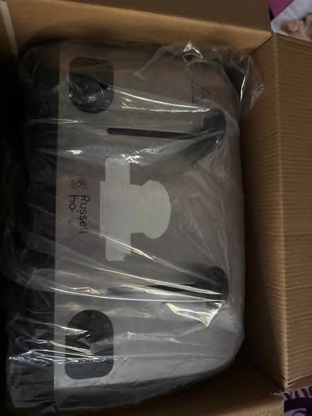 Photo of free Electric kettle & toaster (SS15 laindon) #2