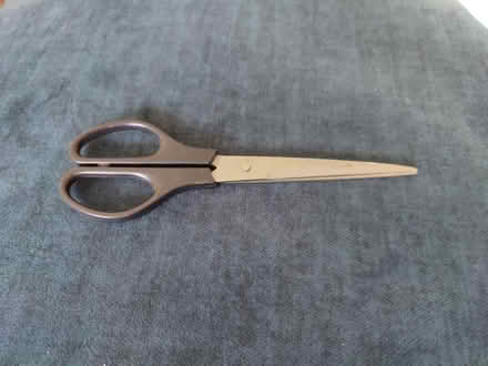 Photo of free Various kitchen utensils (Wheathampstead AL4) #3