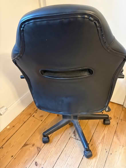 Photo of free Computer/gaming chair (Southgate N14) #1