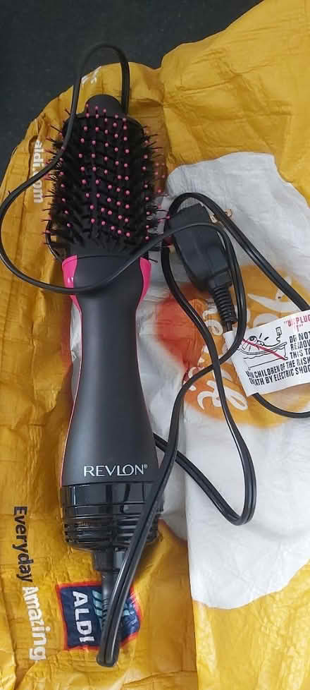 Photo of free Hair dryer (RG9 Henley) #1