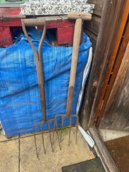 Photo of free Garden Fork and shears (Cutteslowe OX2) #1