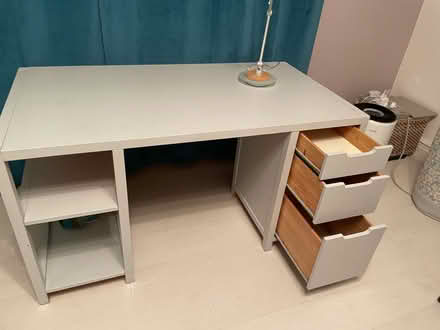 Photo of free Wooden desk (BD18 Shipley) #1