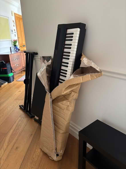 Photo of free Yamaha keyboard, with stand, seat and manual (Richmond TW1) #1