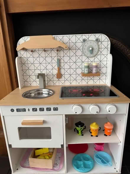 Photo of free Children's Kitchen Set (derby kingsway DE22) #1