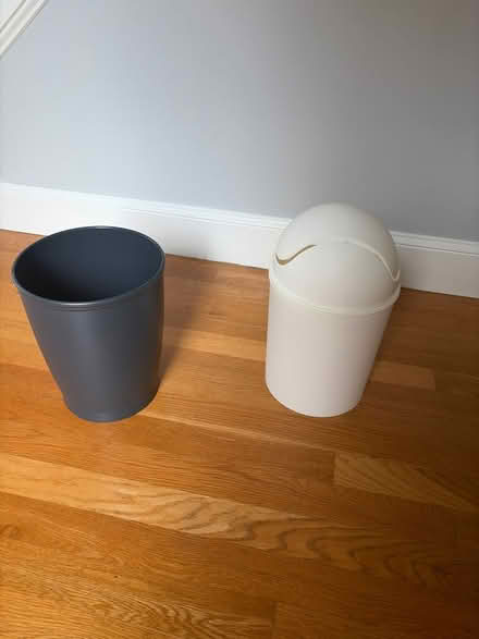 Photo of free Small trash barrels (Near dandilyons in reading) #1
