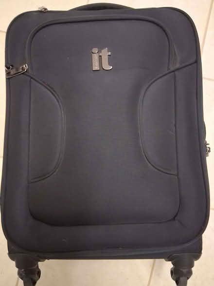 Photo of free it Cabin (?) suitcase (Lower Weston BA1) #1