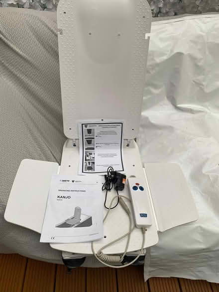 Photo of free Bath seat (old harlow CM17) #1