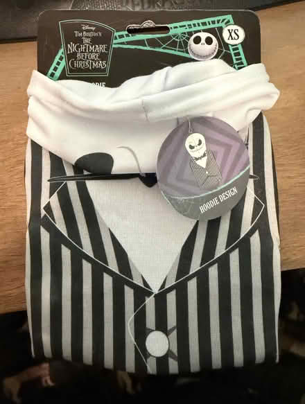 Photo of free XS Jack Skellington dog hoodie (Camden parc) #2