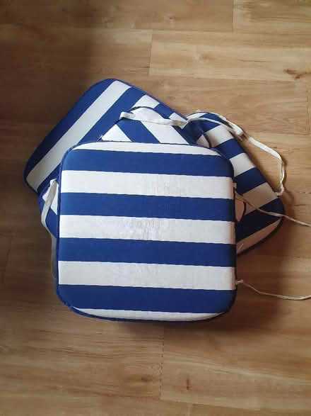 Photo of free 4 seat pads with ties (Marston OX3) #2