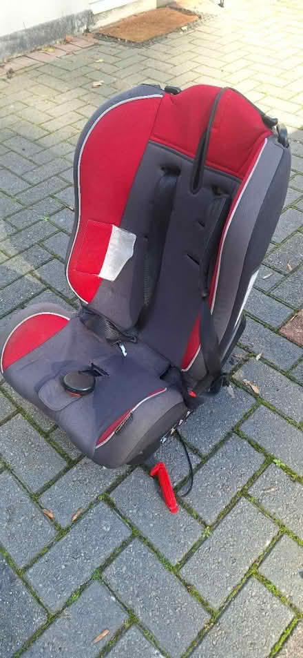 Photo of free Halfords car seat (Area TN14) #1