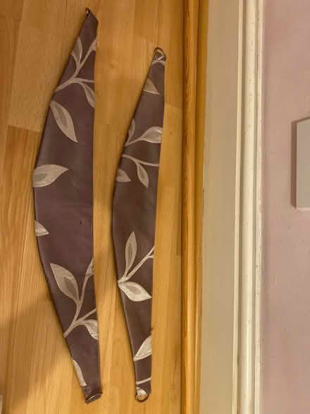 Photo of free Purple/lilac curtains and curtain pole (Seven Dials BN1) #3