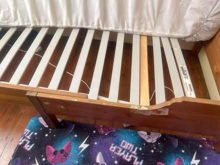 Photo of free single extensible bed (Ilford IG1) #2