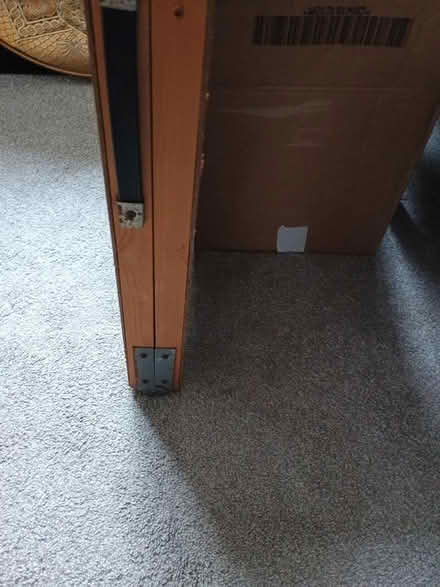 Photo of free Wallpaper / decorating table (Formby L37) #3